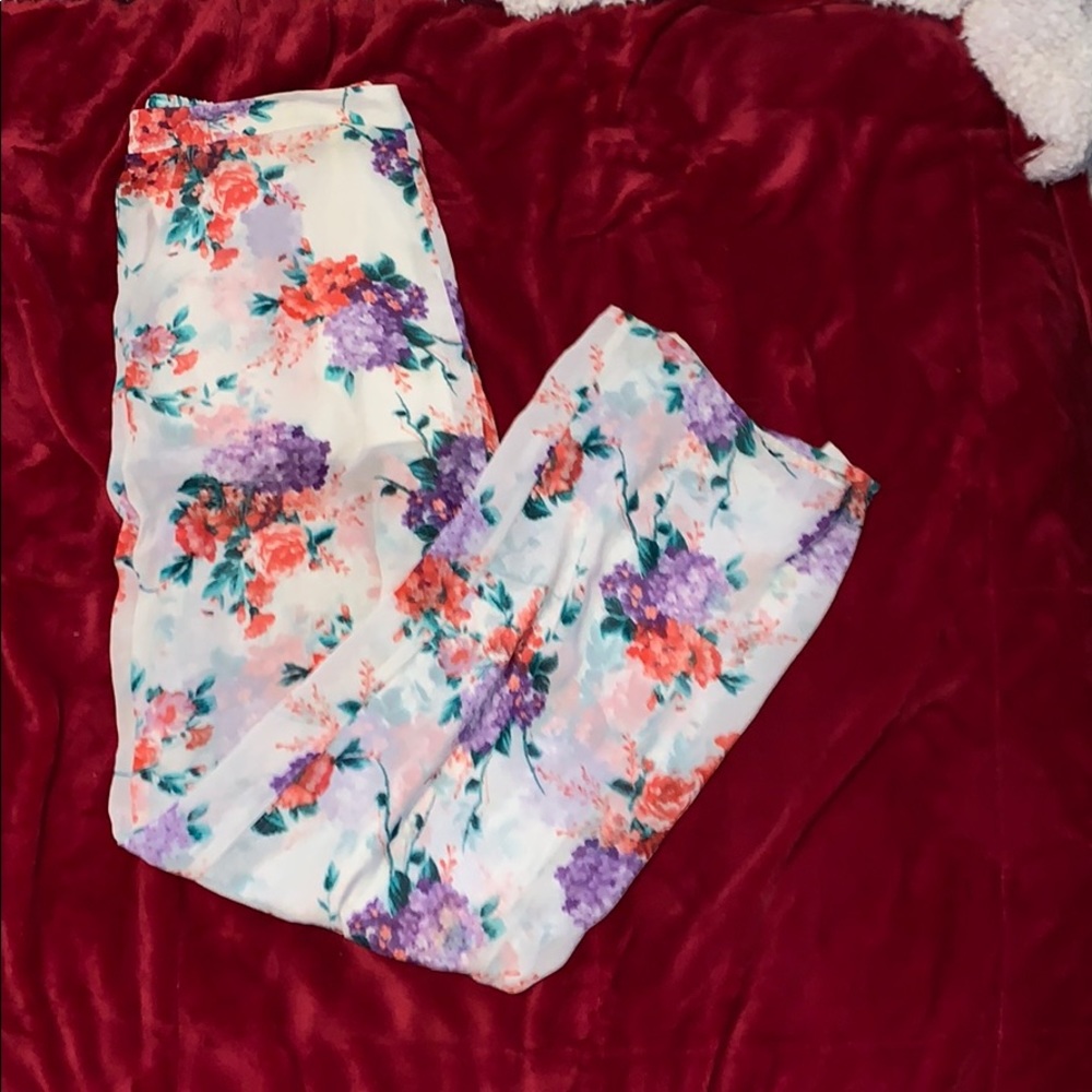 Floral flowing pants